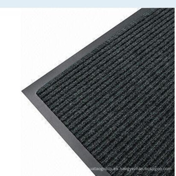 Alfombra trasera para puerta con nervaduras en PVC